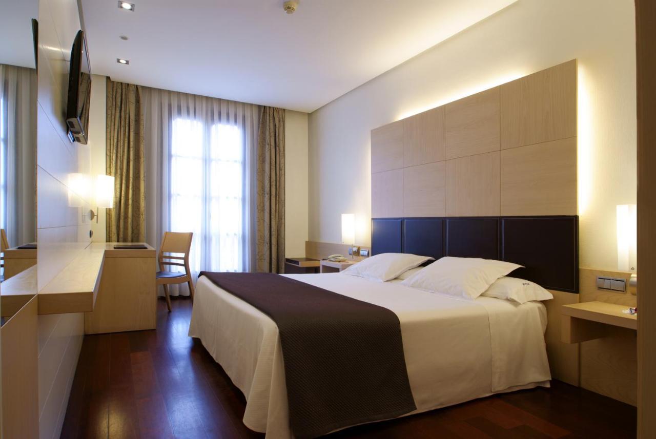Hotel Mozart Valladolid Exteriör bild