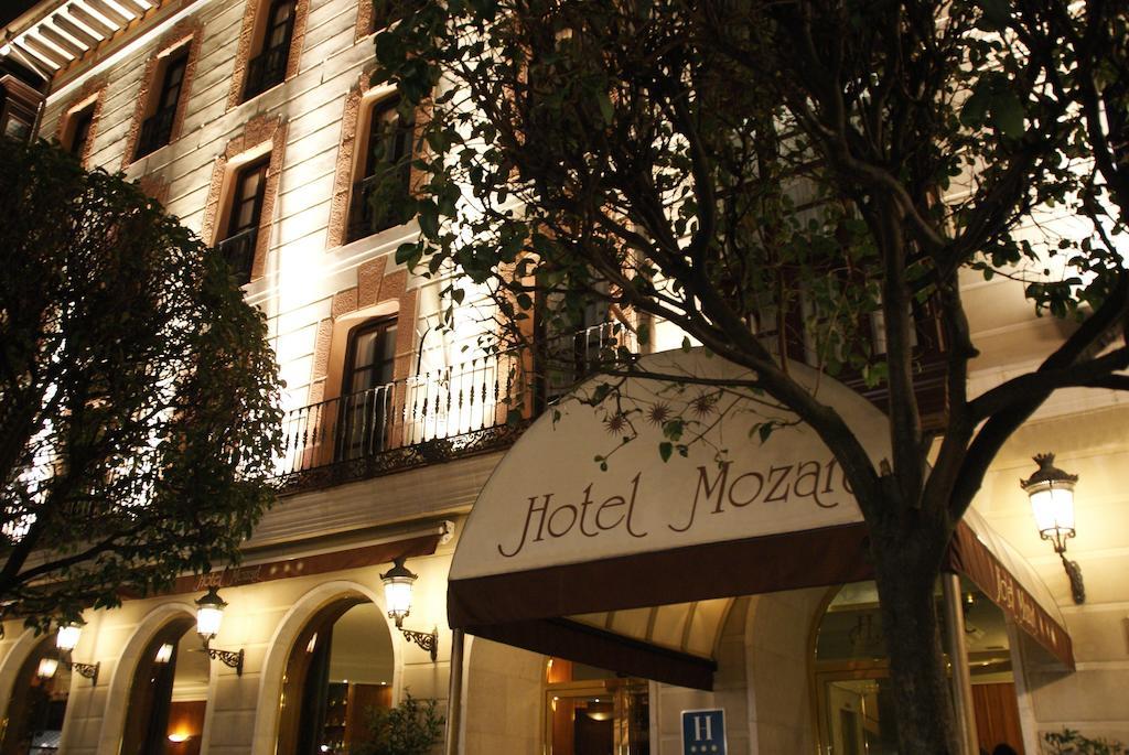 Hotel Mozart Valladolid Exteriör bild