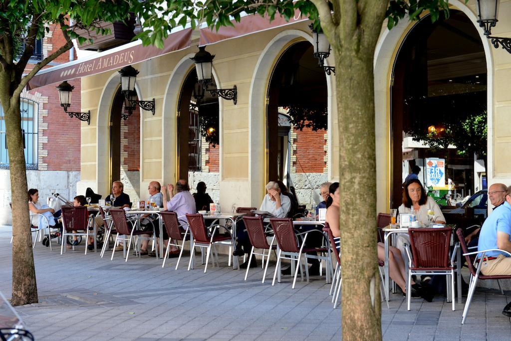 Hotel Mozart Valladolid Exteriör bild